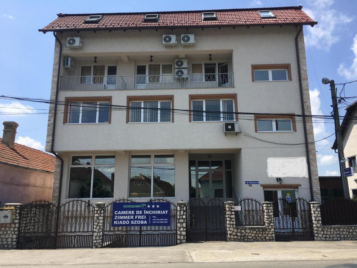 Cazare Hofmann Hostel Arad Ngoại thất bức ảnh